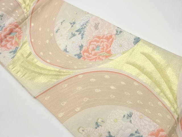 リサイクル　孔雀に牡丹・菊模様織出し袋帯